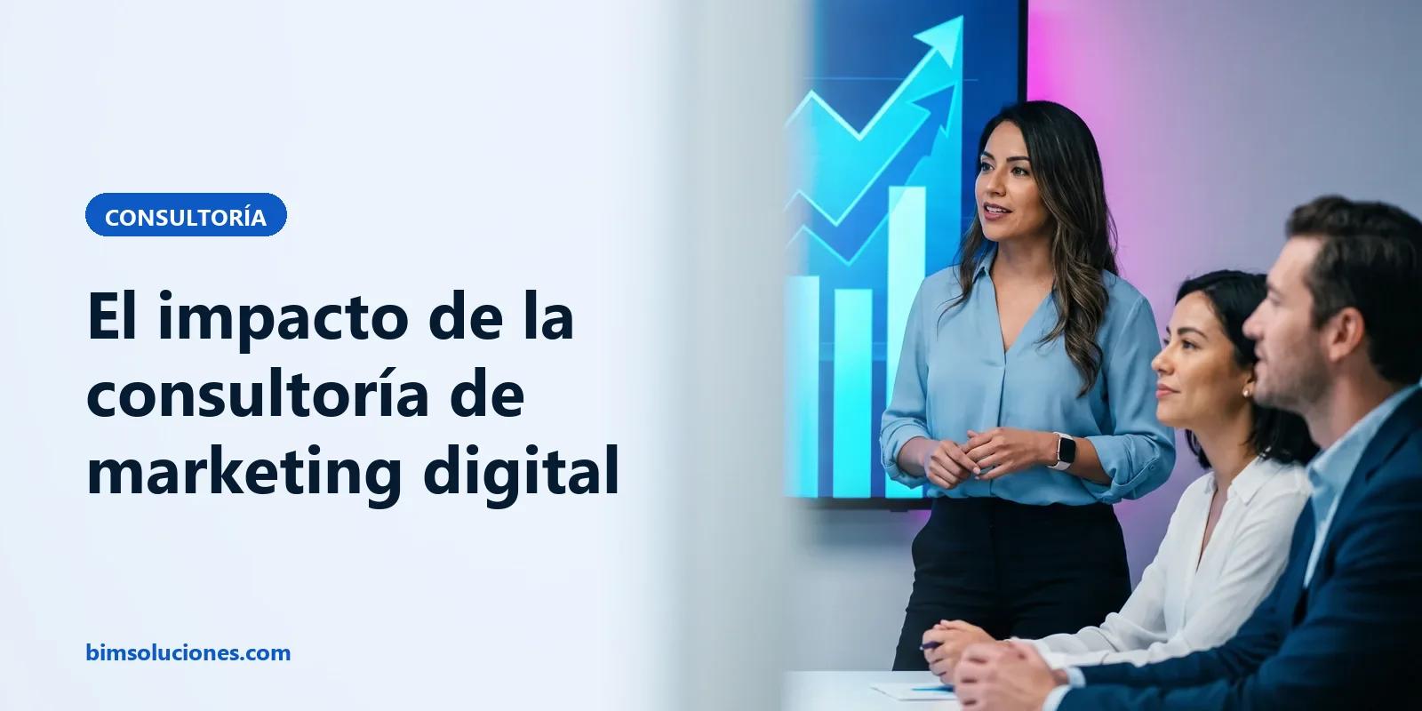 Portada: Impacto de la consultoría de marketing digital Consultora presenta a un equipo los resultados positivos de una consultoría de marketing digital